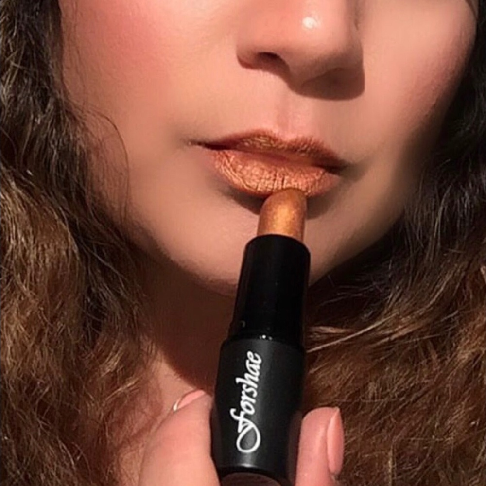 Cosmetics - Picture 4 of 6